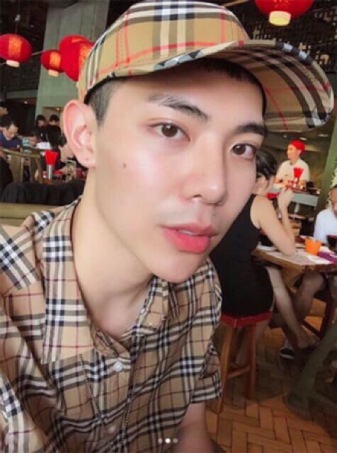 Mũ lưỡi trai sọc caro