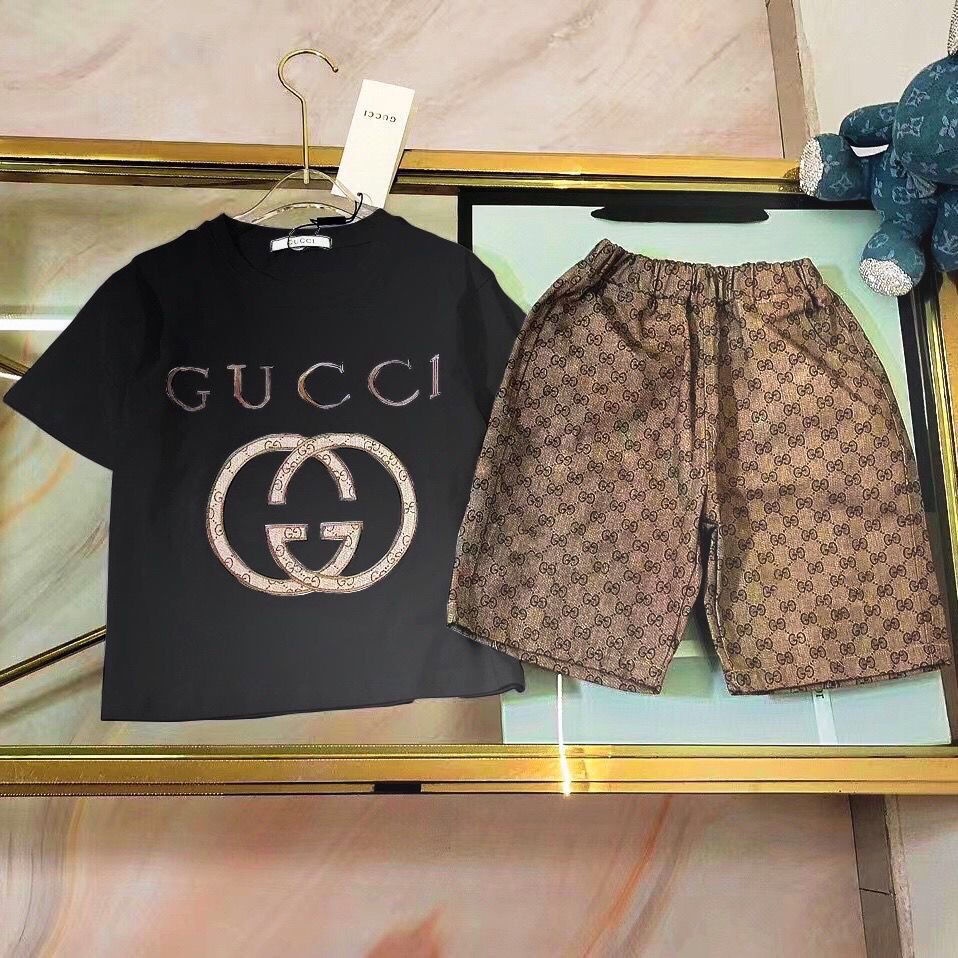 Bộ Trang Phục Hai Mảnh Áo Thun Tay Ngắn In Chữ Gucci Cỡ Trung Thời Trang Mùa Hè 2022 Dành Cho Bé Trai Và Bé Gái