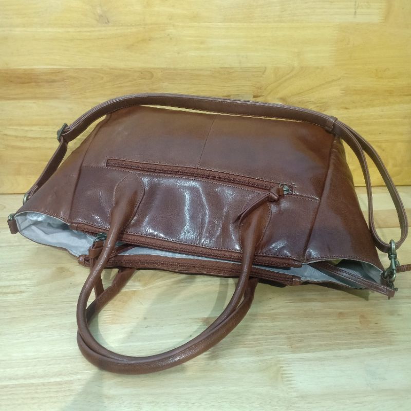 Túi xách công sở size a4 da thật secondhand  140318