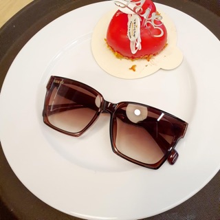 Kính tráng gương gucci