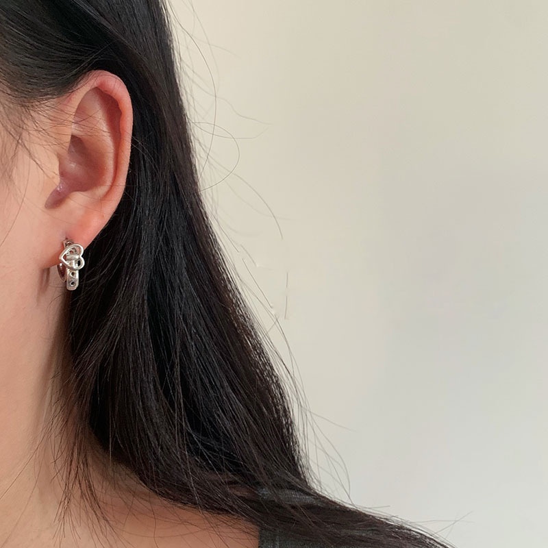 Khuyên Kẹp Vành Tai Không Cần Xỏ Lỗ Hình Trái Tim Phong Cách retro Hong Kong Cá Tính