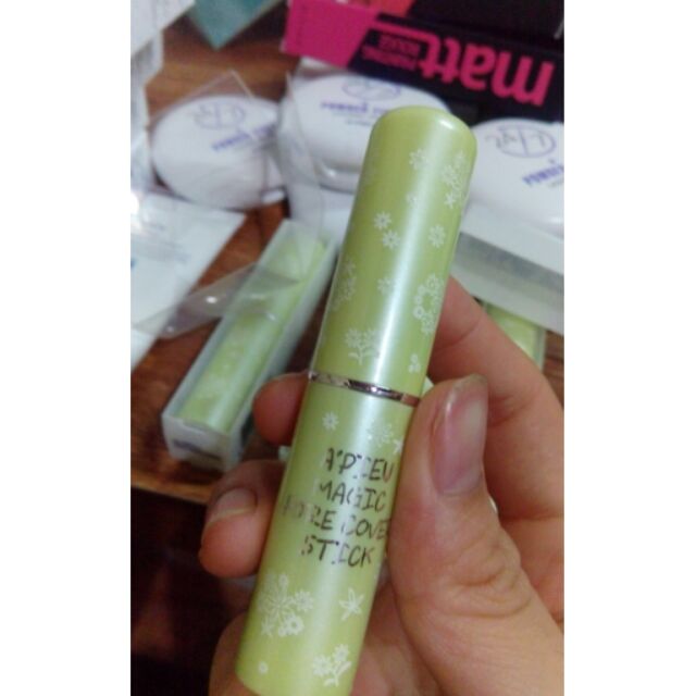 Magic primer cover stick