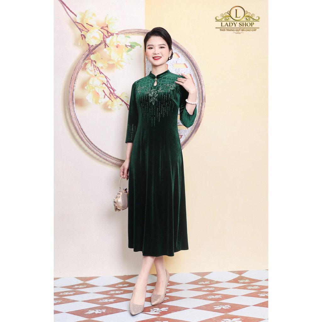 Thời trang trung niên Ladyshop Đầm nhung cổ tàu kết thủ công sang trọng TK750 | BigBuy360 - bigbuy360.vn