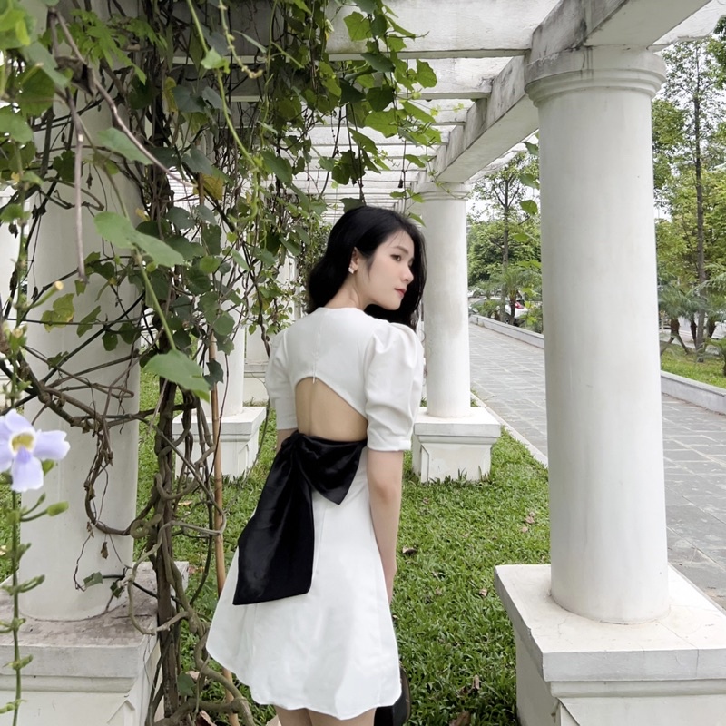 Đầm nơ hở lưng form chữ A có mút hai màu đen, trắng - Giangjoile.Store