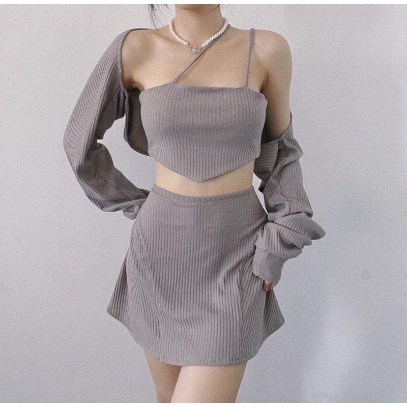 Áo Croptop Kèm Chân Váy Thun Gân - Ami Set