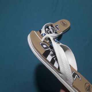Dép xỏ ngón trắng nâu