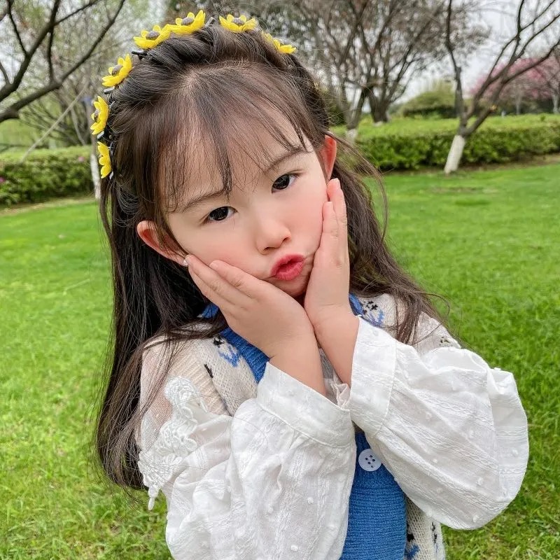 Cài Tóc Bé Gái Đính Hoa Nhiều Màu Sắc Duyên Dáng Dễ Thương