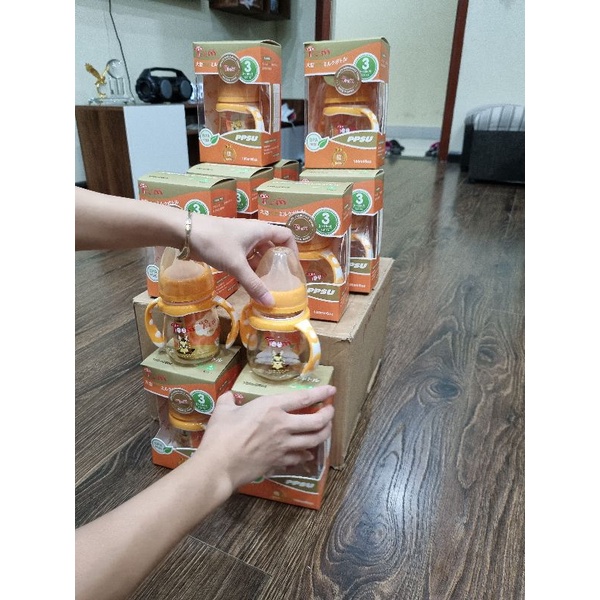 Bình sữa Toom 180ml cho bé