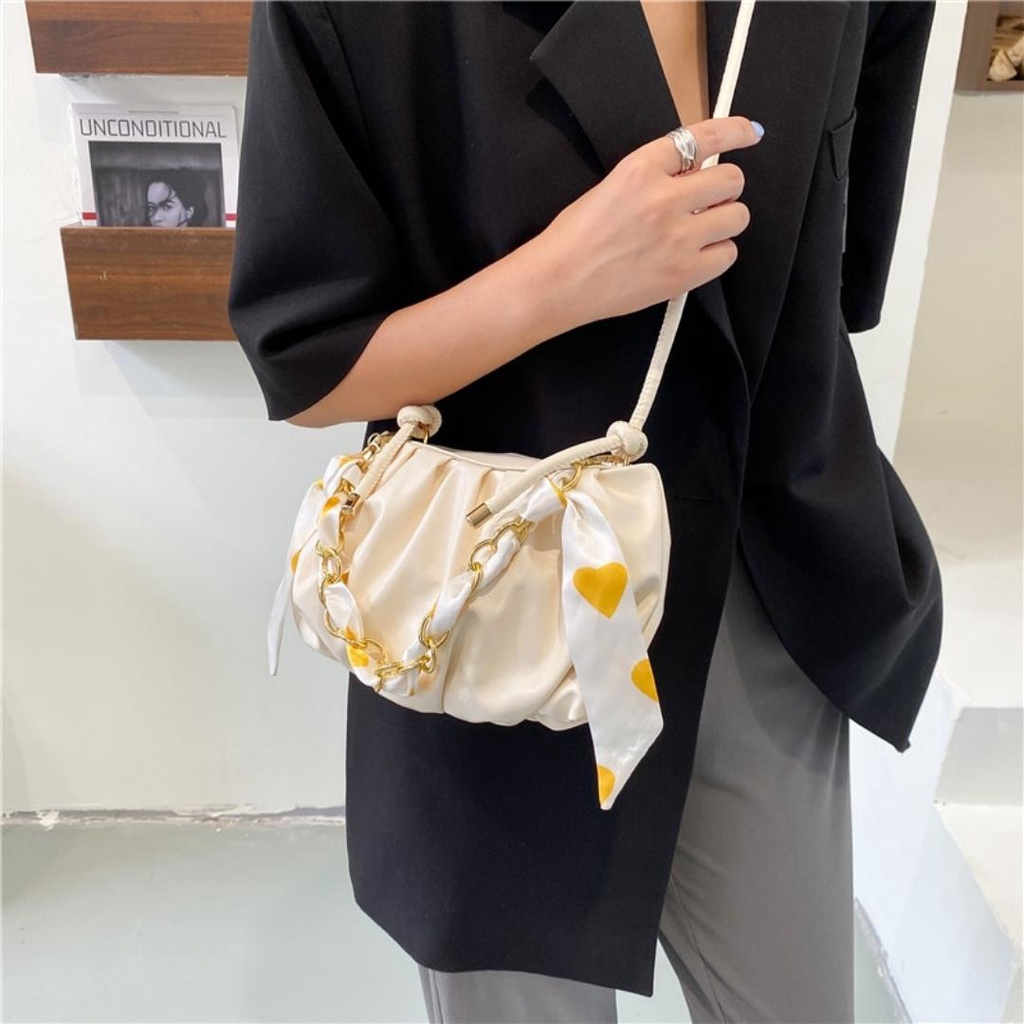 Túi xách nữ đeo chéo da PU xếp ly mix dây xích ruy băng thời trang Hàn Quốc TX4