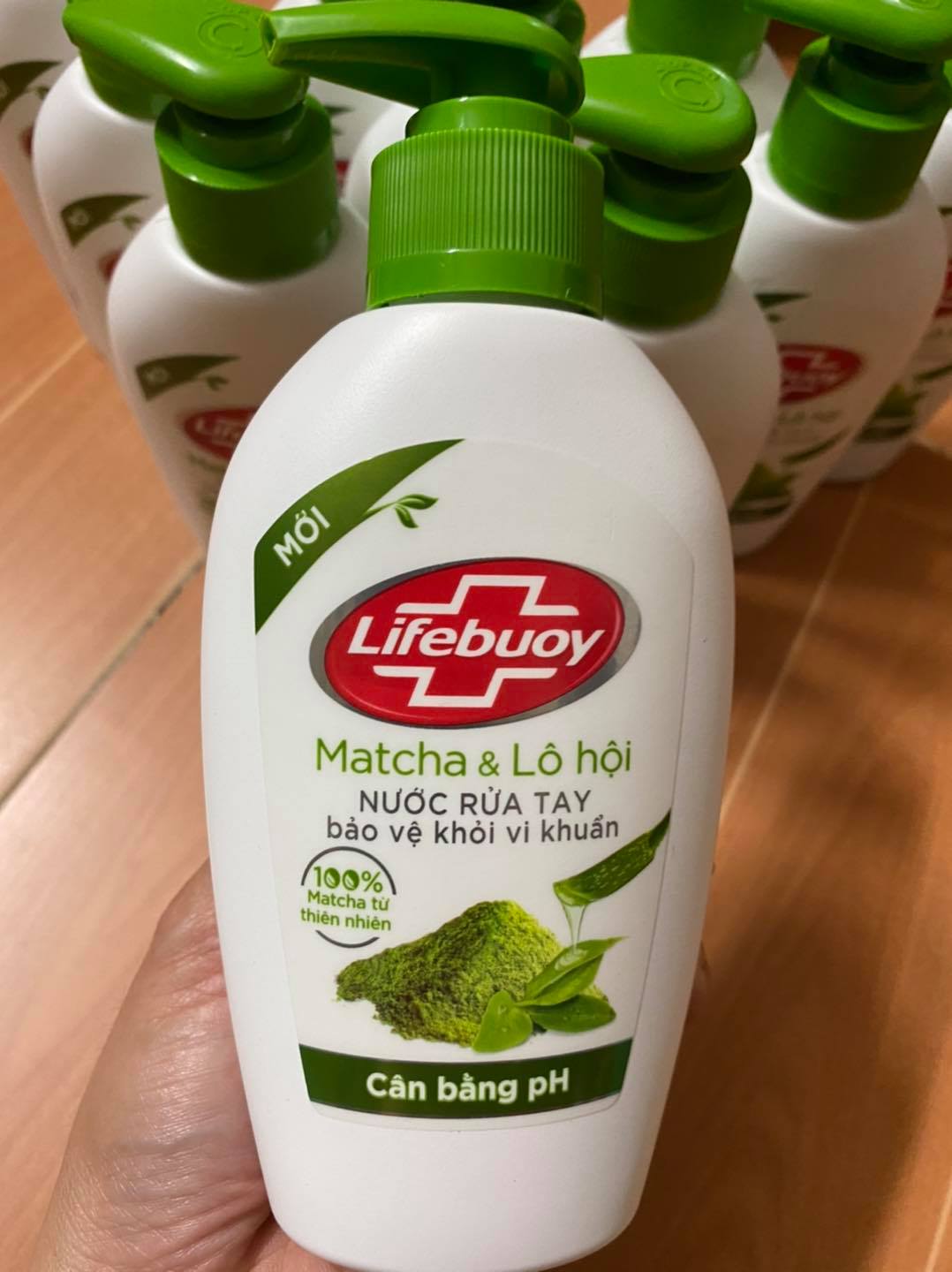 Nước rửa tay Lifebuoy 180g Matcha & Lô hội