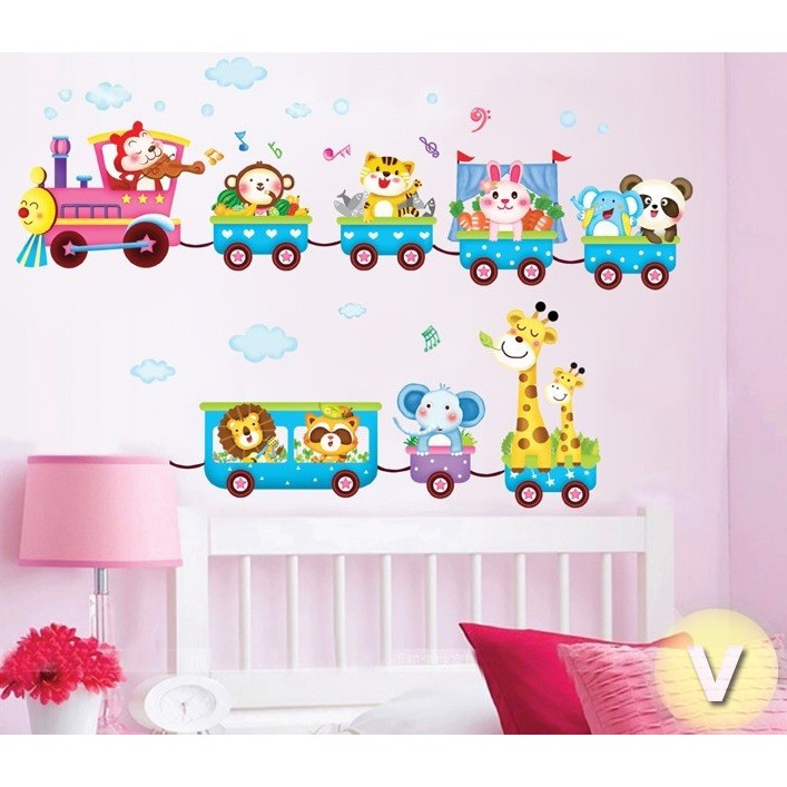 Decal dán tường Đoàn xe chở thú