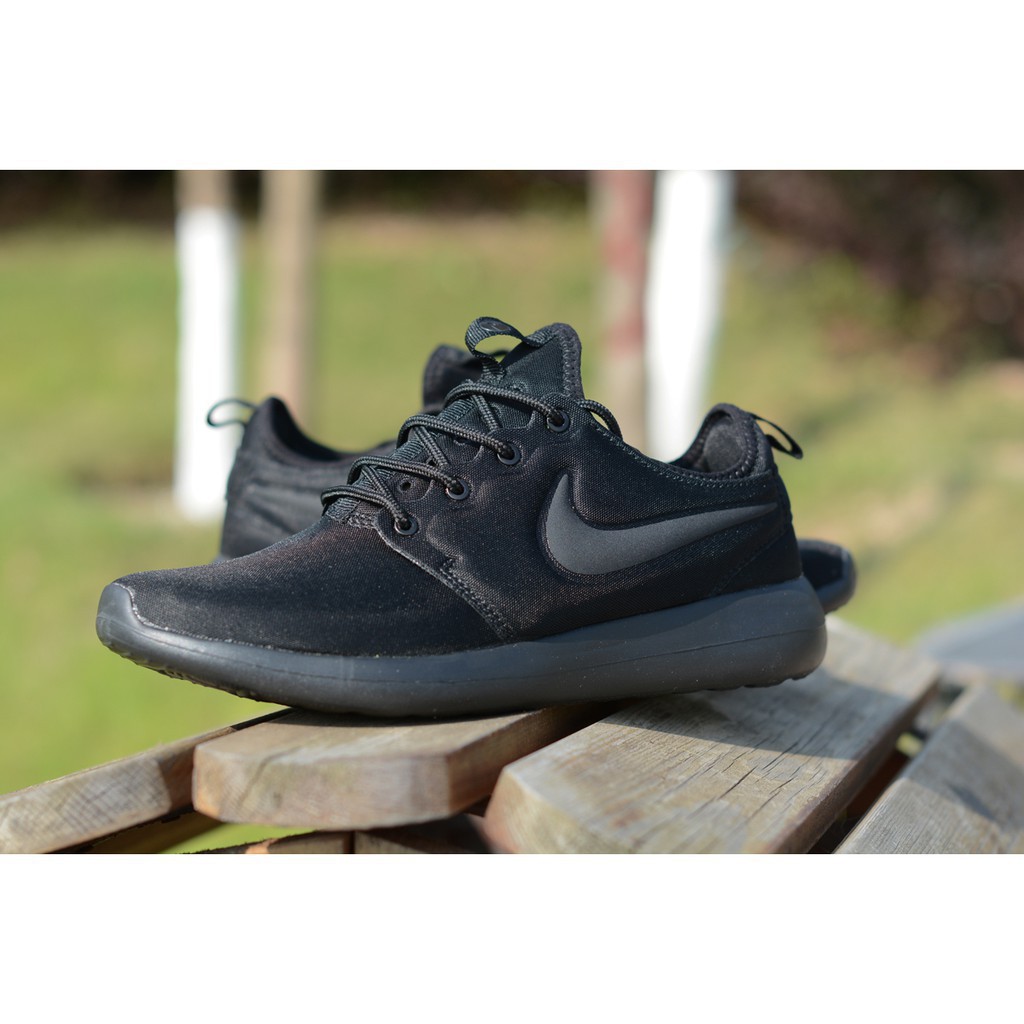 Giày Thể Thao Nike Roshe Two V1 Thiết Kế Năng Động Trẻ Trung Hợp Thời Trang Đen