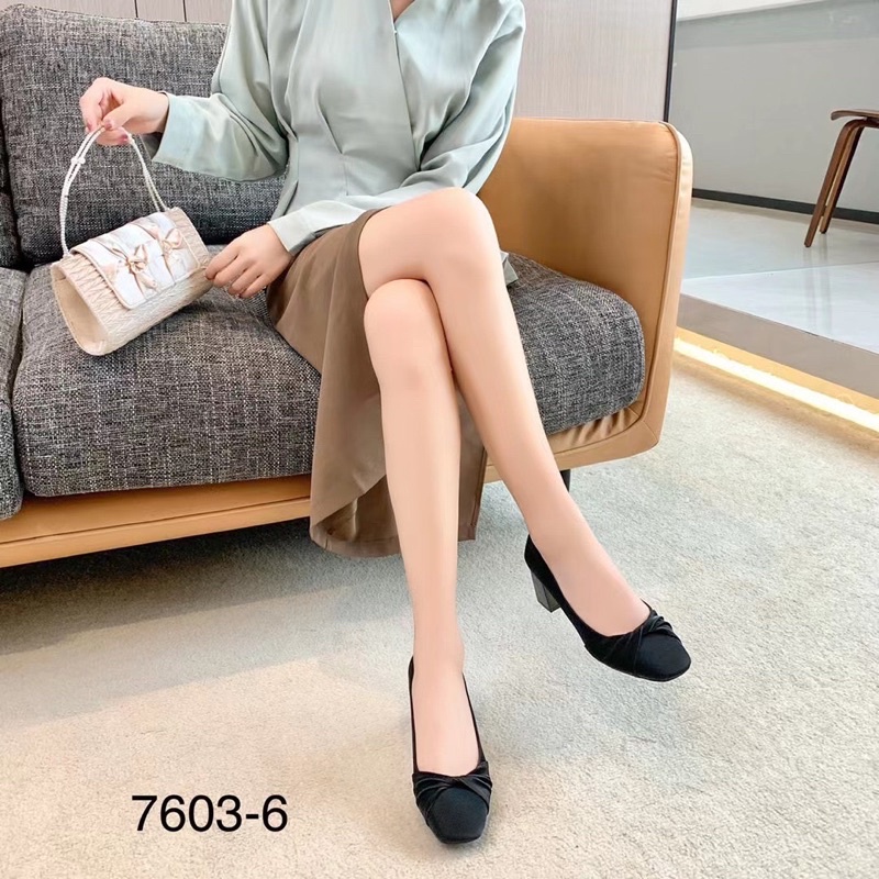 Giày da nhung nơ xoắn gót vuông