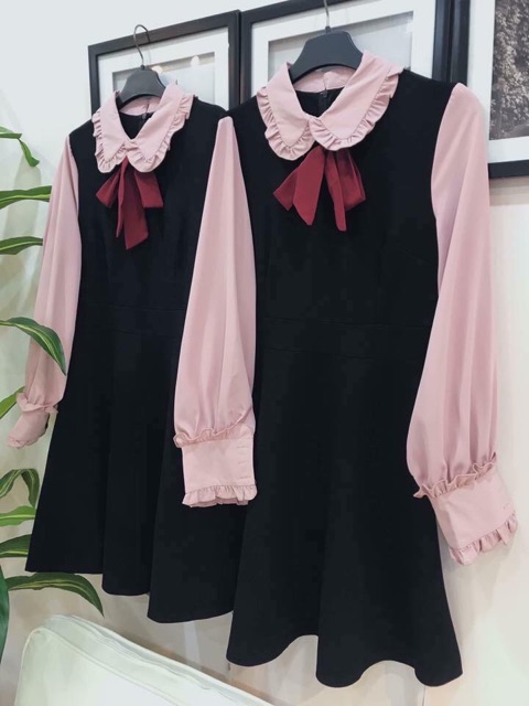 ĐẦM BÈO NƠ CỔ TIỂU THƯ