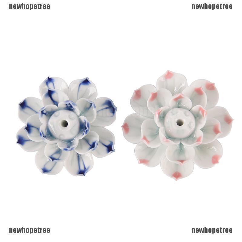 Đế lư hương thiết kế hình hoa sen bằng sứ độc đáo