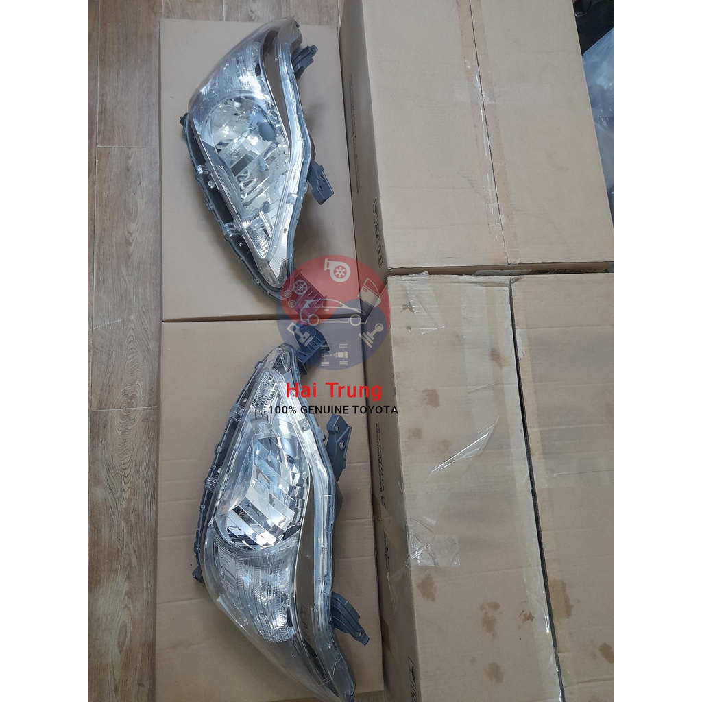 Đèn pha Toyota Innova 2012-2015 chính hãng  | 8113005K20