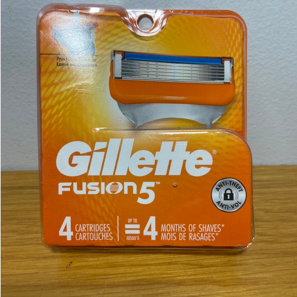 Lưỡi Cạo Râu Gillette Fusion 5 Lưỡi, Hộp 4 chiếc