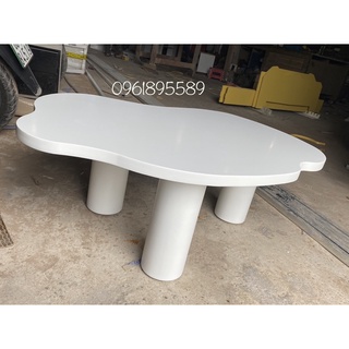 Bàn sofa 3 trụ gỗ