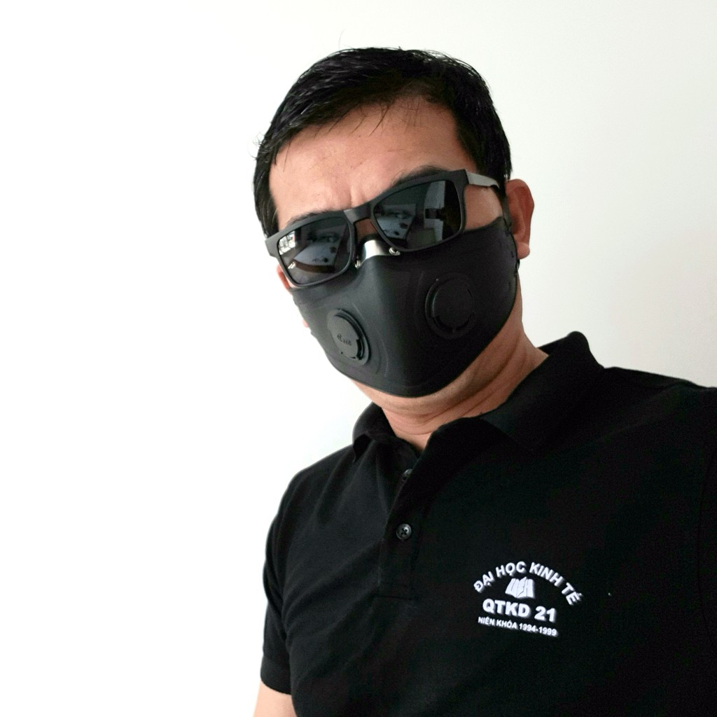 Khẩu trang nhựa đa năng 1Care Pro lọc bụi mịn PM5.0, kháng nước chống nắng 100% . Khẩu trang nhựa màu đen mạnh mẽ cá tín | BigBuy360 - bigbuy360.vn