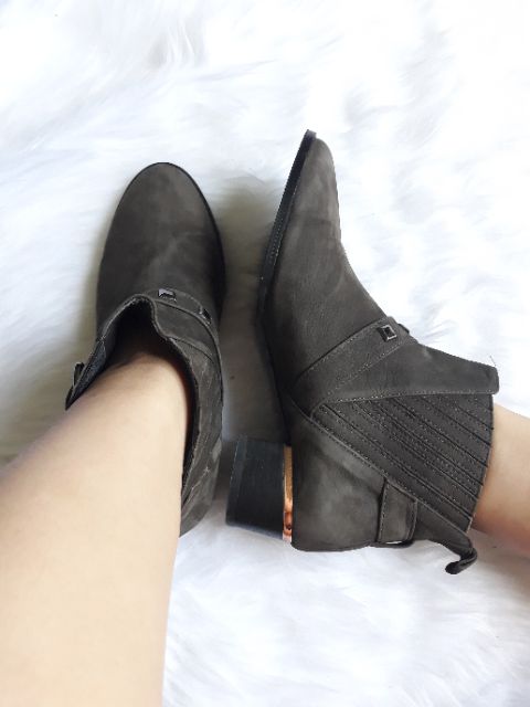 Bốt da thật size 37