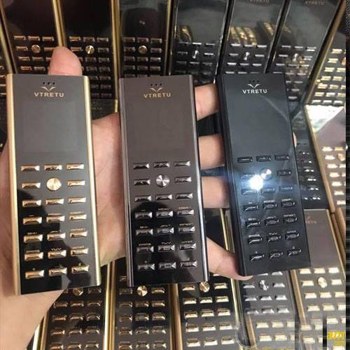 Điện thoại 2 sim độc Vtu v01 giá rẻ pin khủng