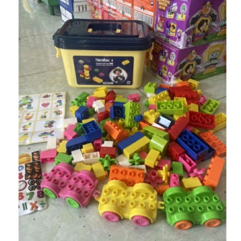 Vali lego 140 chi tiết( hàng km similac)