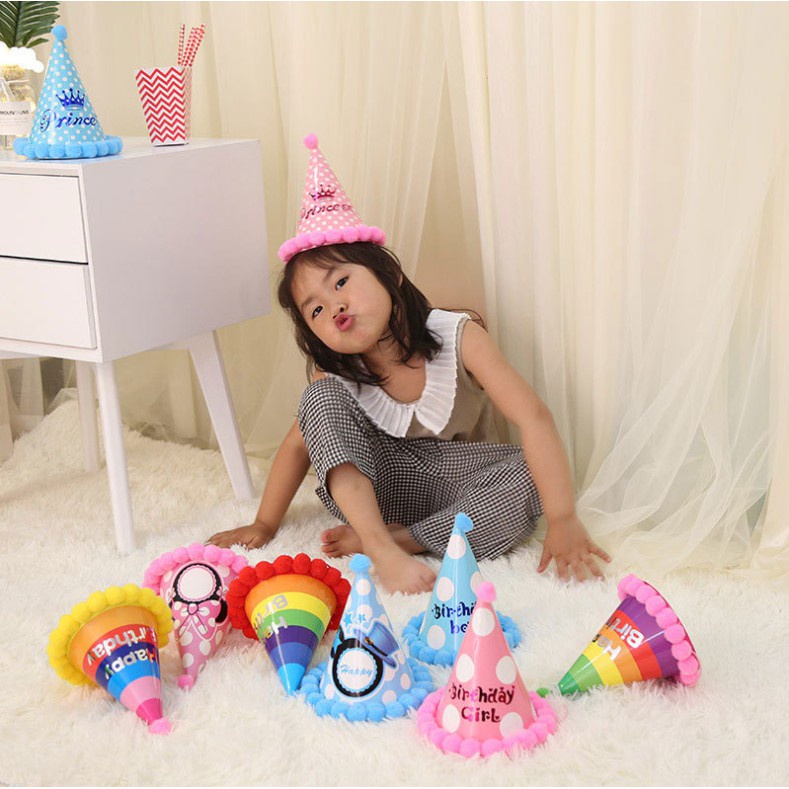Mũ Sinh Nhật!Mũ Lưỡi Trai Đính Banh Lông Cho Trẻ