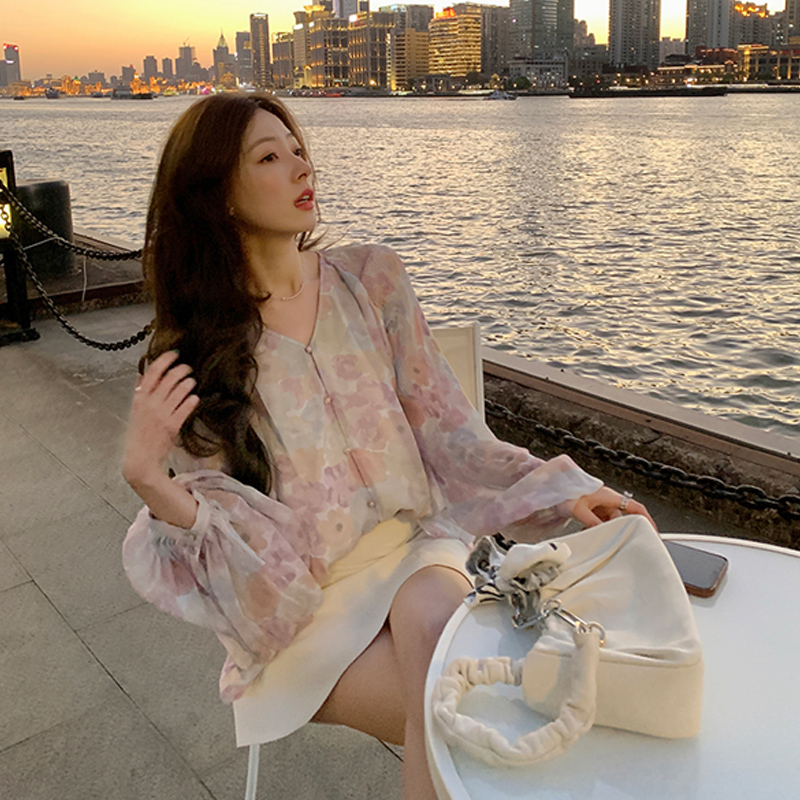 Áo Sơ Mi Voan Tay Dài Phồng Cổ Chữ V Phong Cách Hàn Quốc Cho Nữ