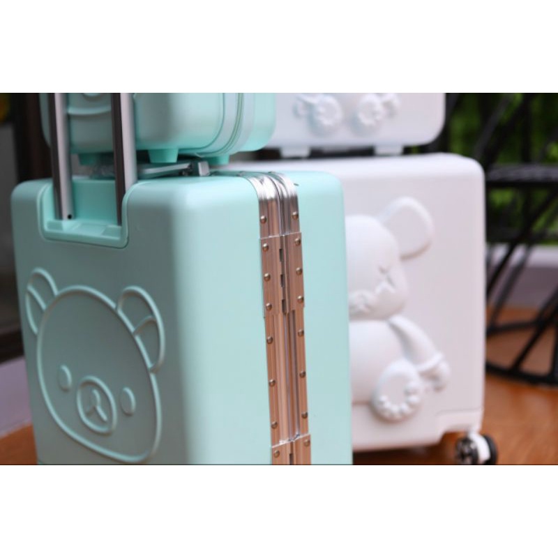 Vali bearbrickSize 18cm kèm cốp Bộ vali khóa sập, cốp cũng có khóa mã số