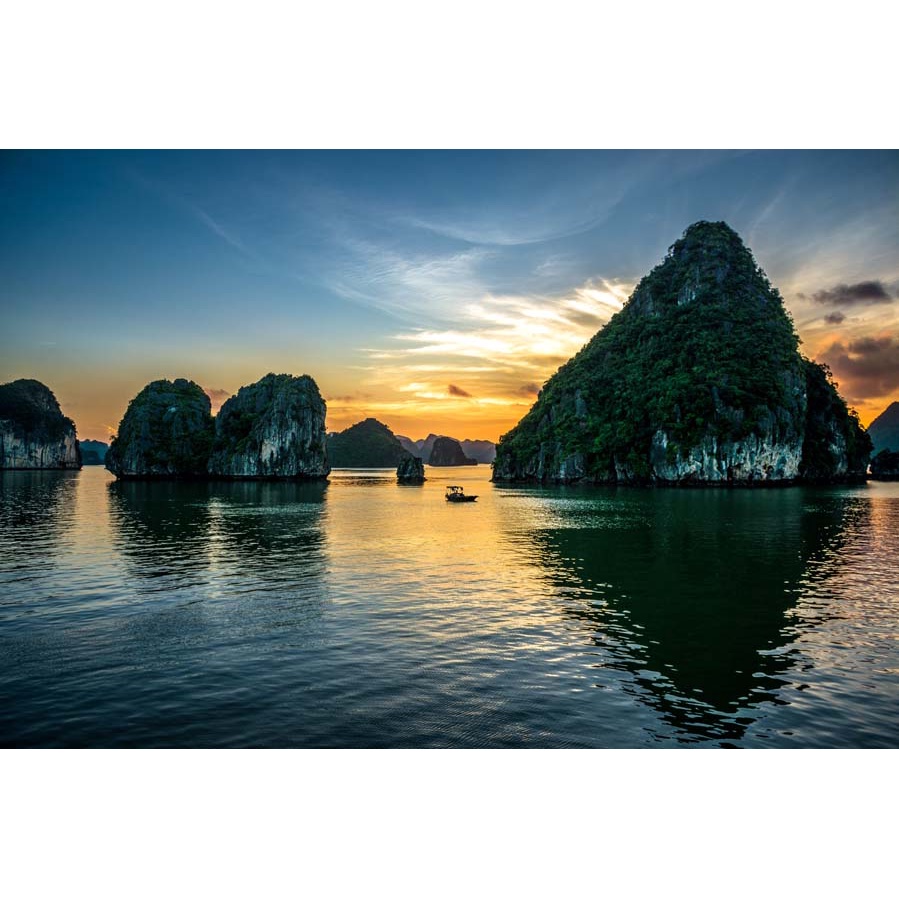 Tranh dán tường Vịnh Hạ Long, vùng biển, thuyền Việt Nam 3D CAM KẾT 100% VẢI LỤA 3D Tranh in lỗi đổi trả miễn phí.