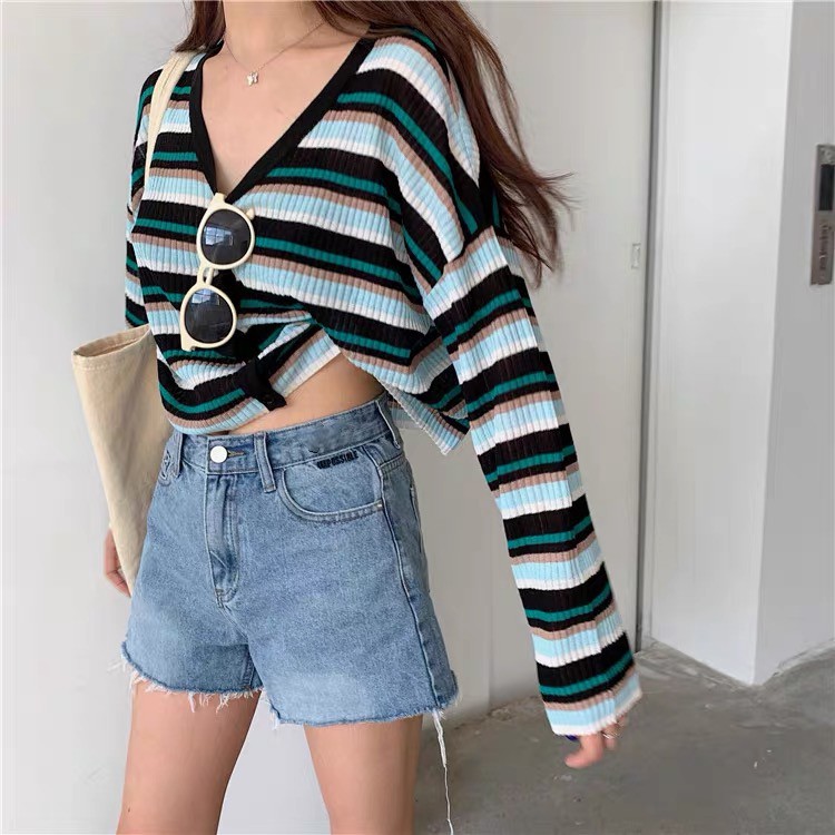 Áo croptop nữ sọc ngang phong cách Hàn quốc kết hợp với tay dài cực dễ thương và giản dị