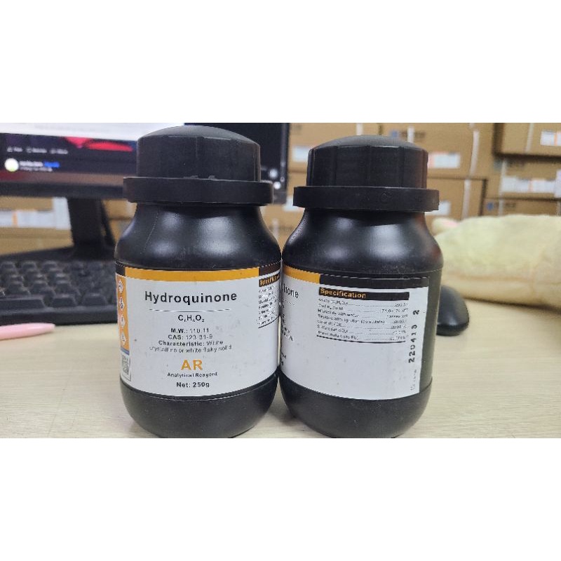 Hóa chất : Hydroquinone C6H42  250g   T.Quốc