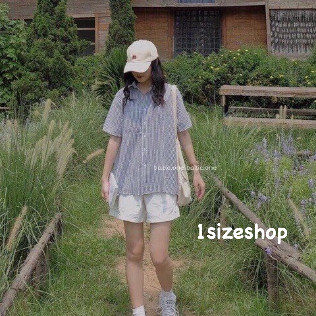 Set áo sơ mi sọc xanh vạt chéo sau phối quần đùi nữ màu trắng 1sizeshop