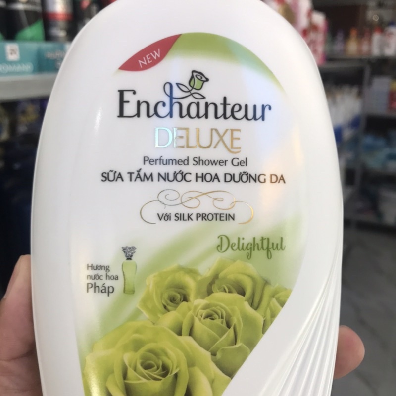 Sữa tắm nước hoa dưỡng da Enchanteur delightful 650g