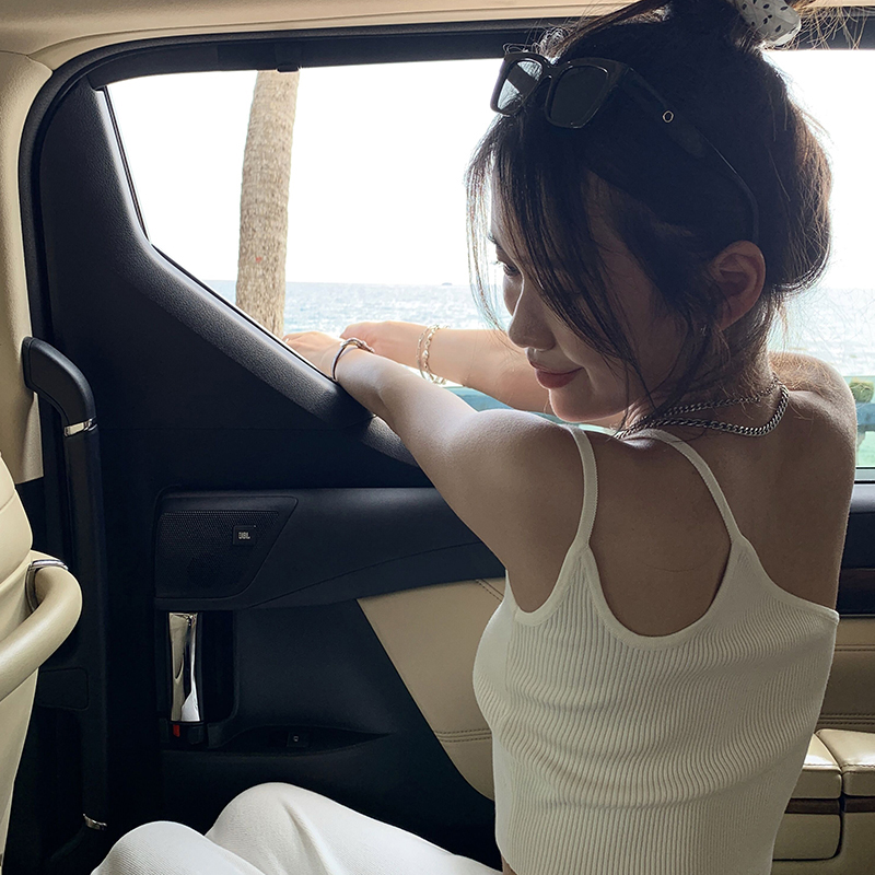 Áo hai dây thời trang quyến rũ sành điệu cho nữ | BigBuy360 - bigbuy360.vn