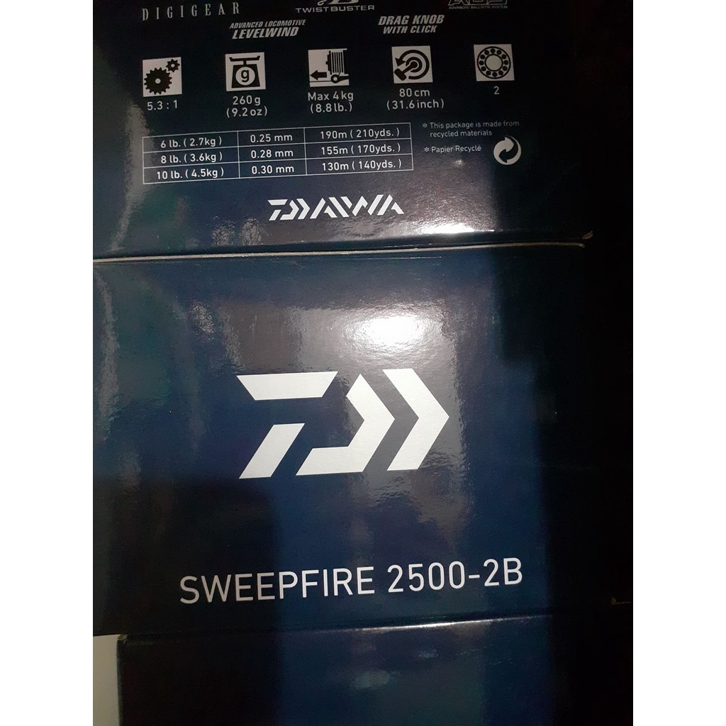 Máy câu cá Daiwa Sweepfire 2500 -2B