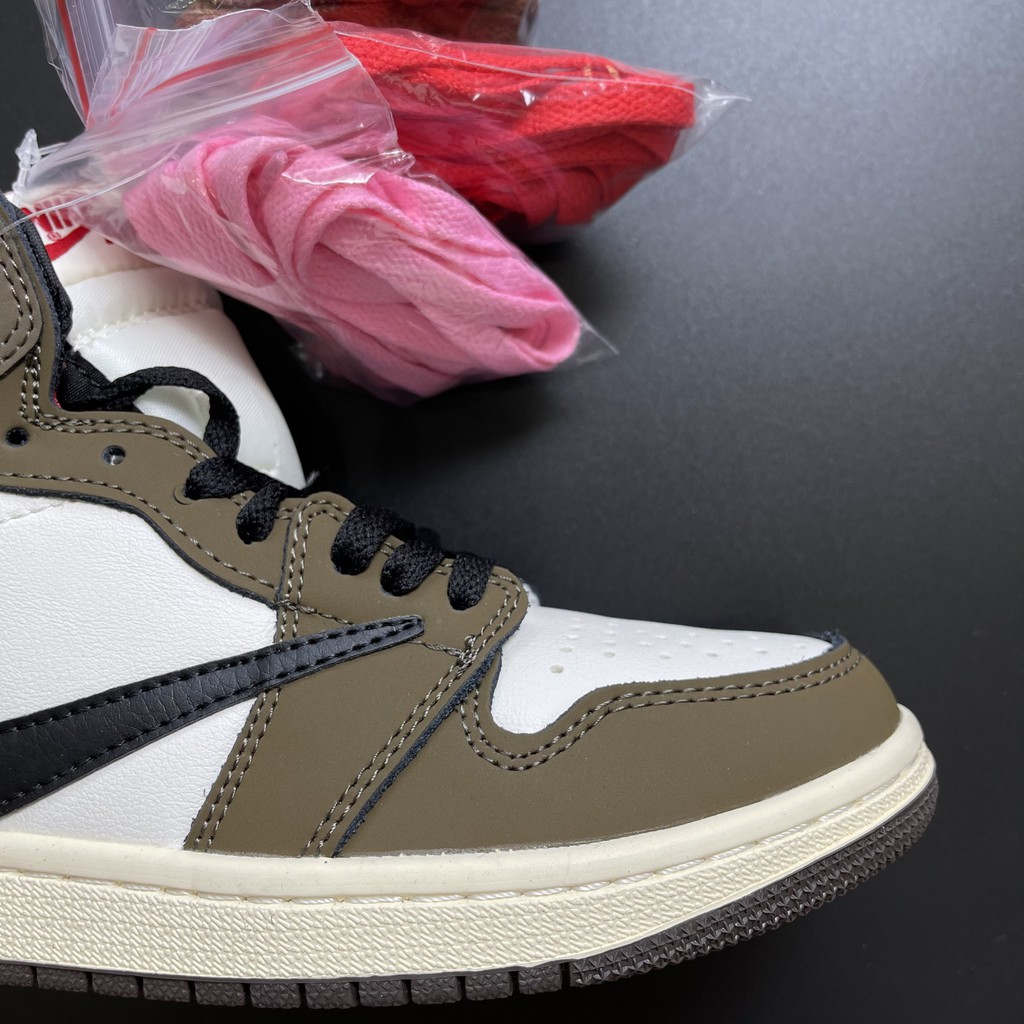 ✔️ Giày Jordan 1 High Travis Scott Cao Full Box Phụ Kiện ✔️