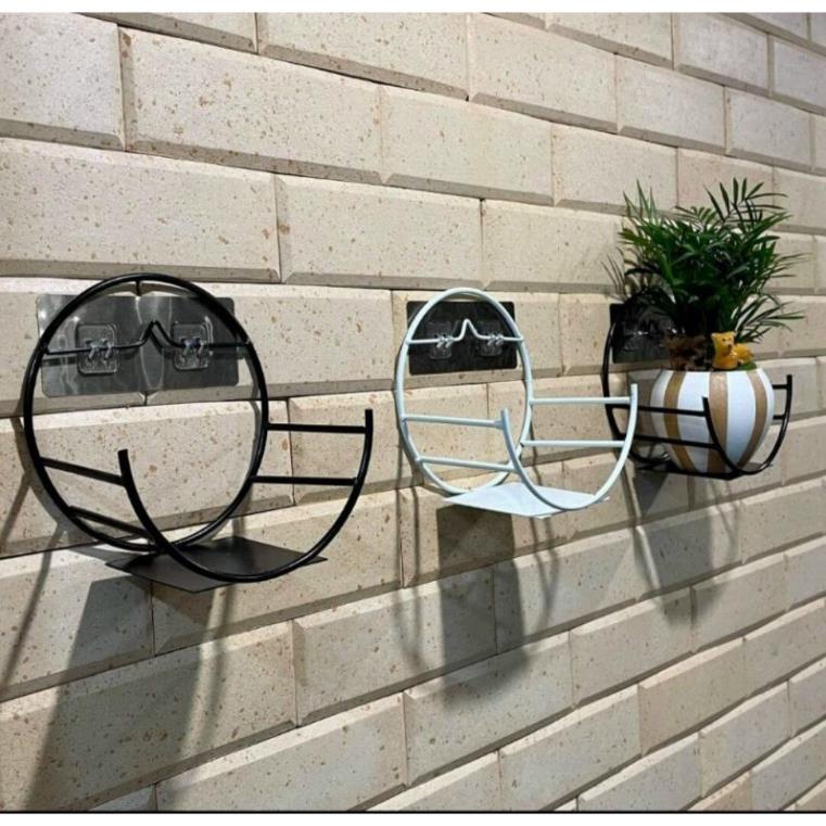 Kệ sắt dán tường để cây cảnh, dụng cụ gia đình siêu tiện lợi