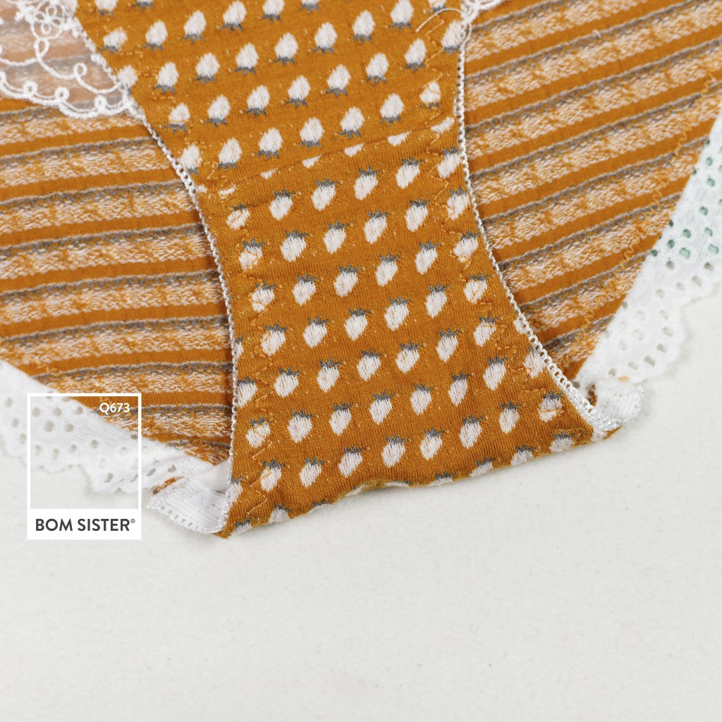 Quần Cotton Phối Lưới Đính Nơ Hoạ Tiết Trái Dâu Lưng Vừa BOM SISTER Q673 | BigBuy360 - bigbuy360.vn