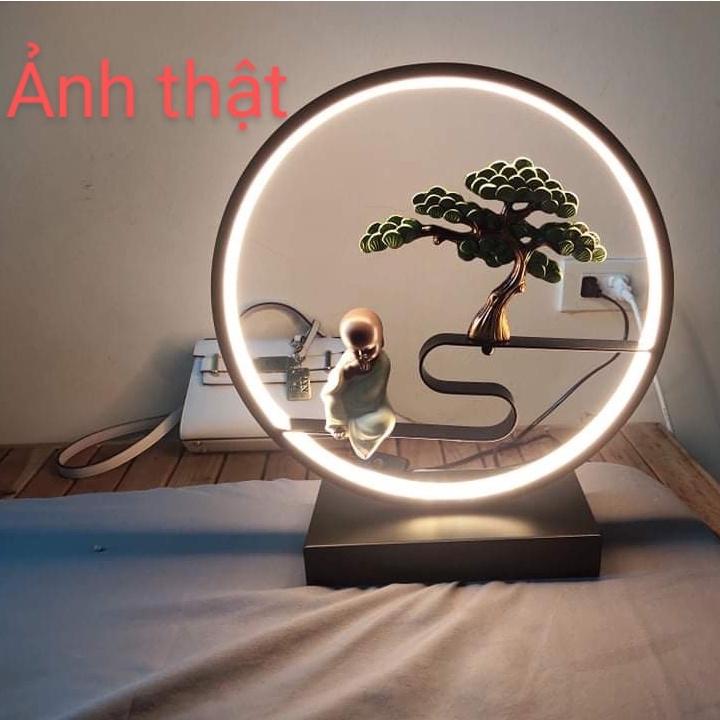 Đèn phong thủy, đèn để bàn trang trí - chú tiểu