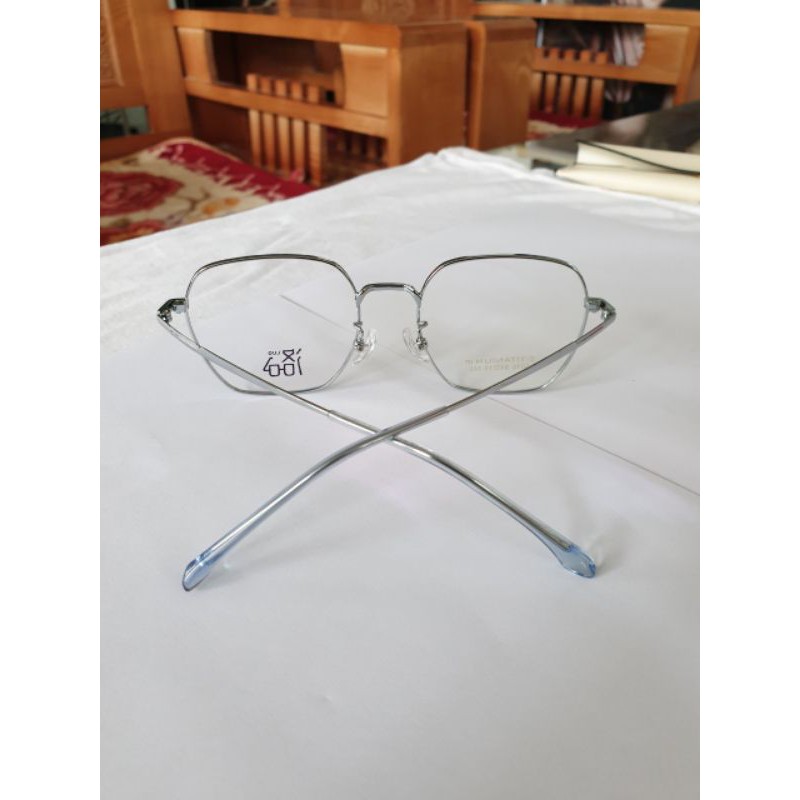 Gọng kính thời trang titanium của japan 5018