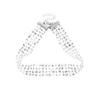 Vòng cổ choker cá tính.