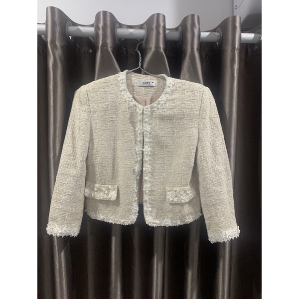 Áo khoác Amy store size M form bé