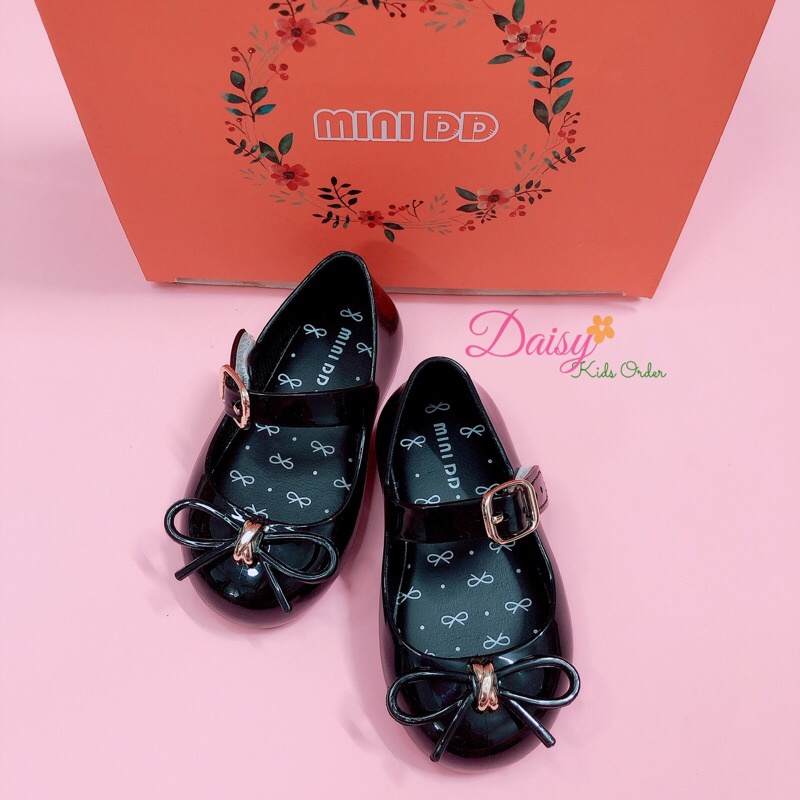Giày nhựa thơm MiniDD