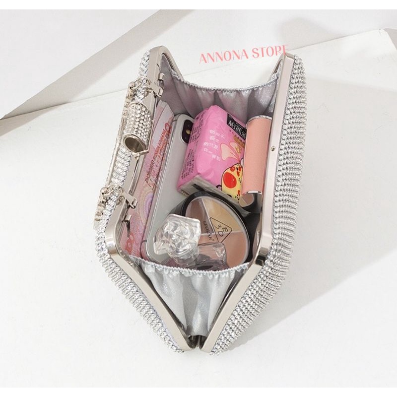 TÚI CLUTCH ĐÍNH ĐÁ TIỂU THƯ