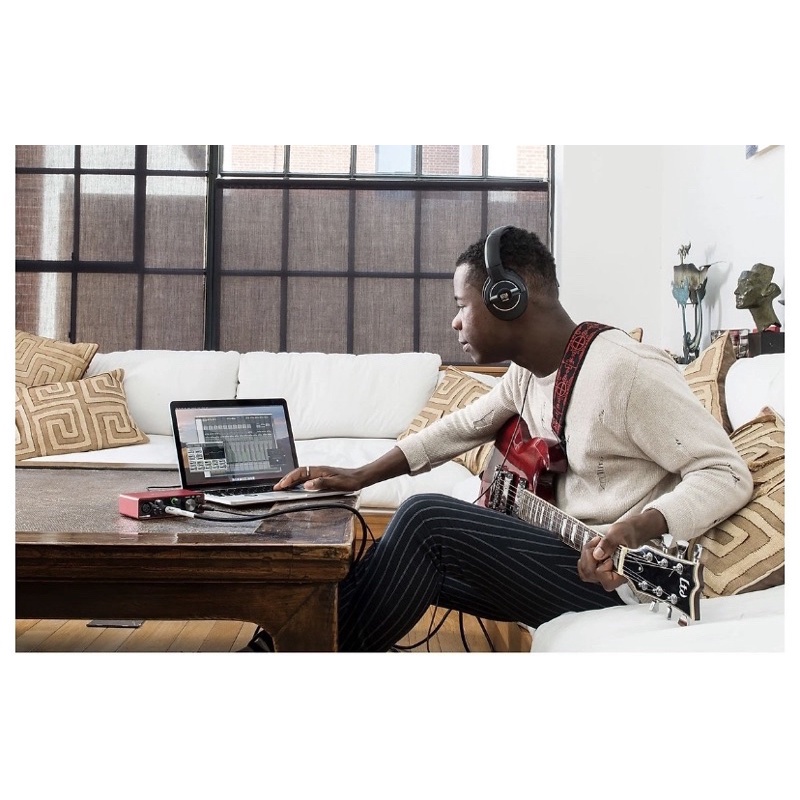 Sound card Focusrite Scarlett Solo gen 3 thu âm chuyên nghiệp idol cc talk bigo livestream bán hàng onl