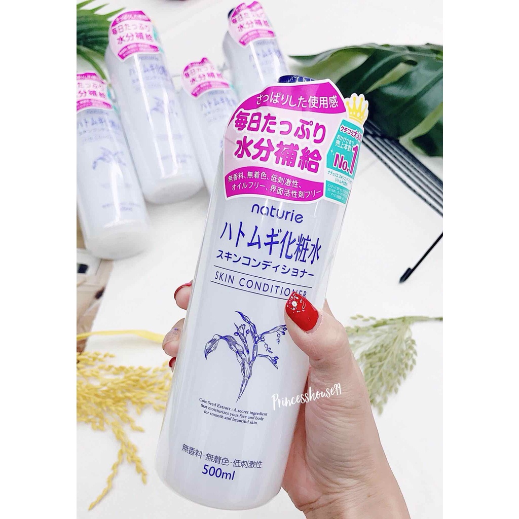 Toner Naturie ý dĩ cân bằng da Hatomugi Nhật Bản 500ml tặng chai xịt