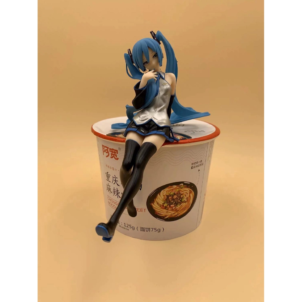 Mô hình nhân vật ca sĩ ảo Hatsune Miku bằng nhựa PVC đáng yêu