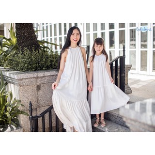 Đầm maxi lụa trắng lalalune cho bé 3-7 tuổi