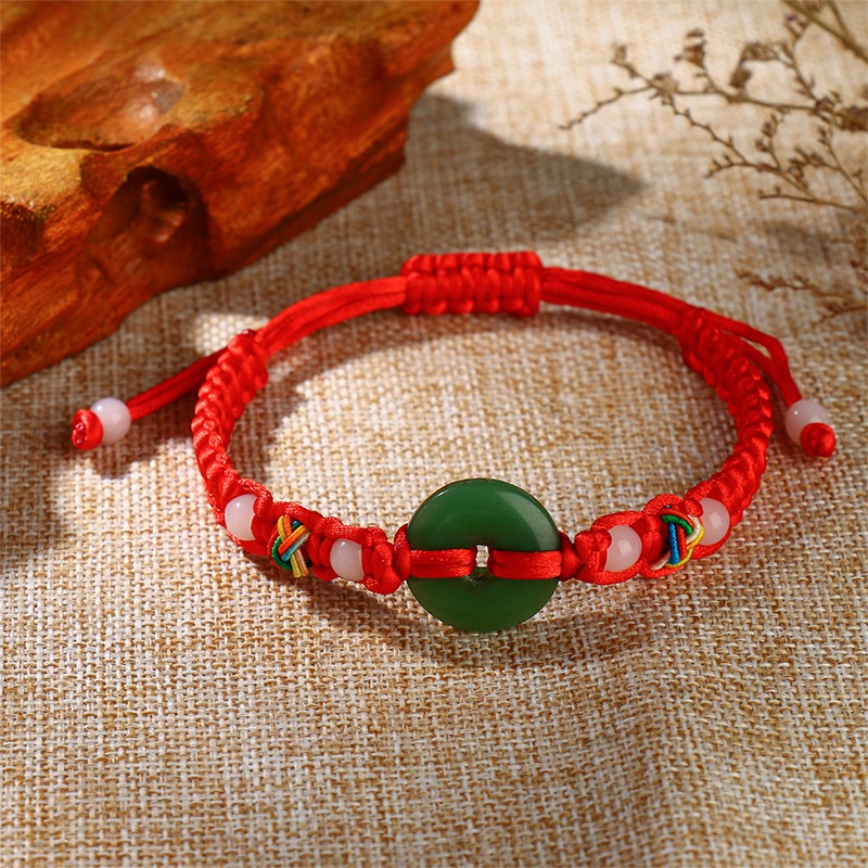 Vòng Tay Dây Đỏ May Mắn Cho Cặp Đôi